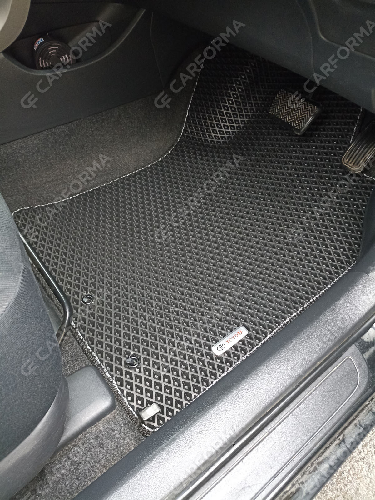 Коврики на Toyota Corolla Fielder (E14) 2006&nbsp;-&nbsp;2012 в Кирове