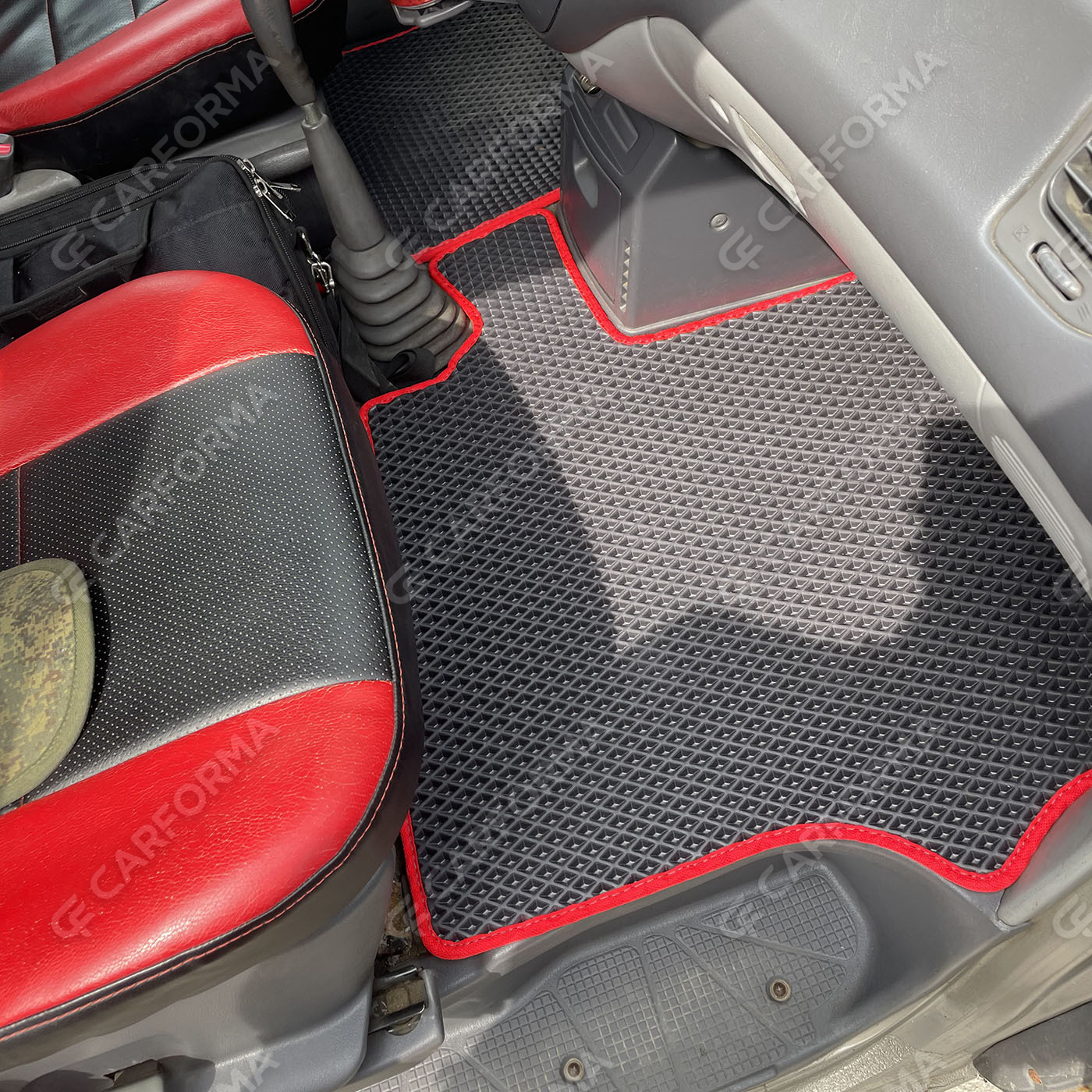Коврики на Mitsubishi Space Gear 1994&nbsp;-&nbsp;2007 в Кирове