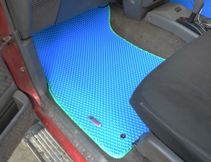 Коврики на Toyota Hilux V 1988 - 1997 в Кирове