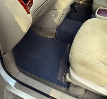 Коврики на Toyota Ipsum II 2001 - 2009 в Кирове