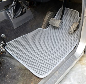Коврики на Toyota Land Cruiser 70 2006 - 2025 в Кирове