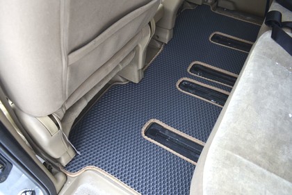 Ворсовые коврики на Nissan Serena (C24) 1999 - 2005 в Кирове