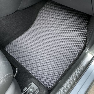 Коврики на Toyota C-HR 2016 - 2025 в Кирове