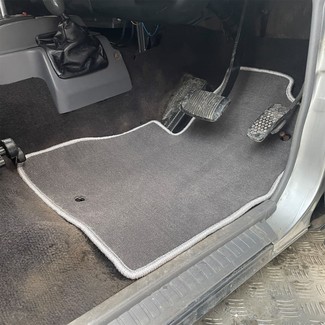 Коврики на Toyota Land Cruiser 70 2006 - 2025 в Кирове