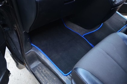 Коврики на Nissan Elgrand (E51) 2002 - 2010 в Кирове