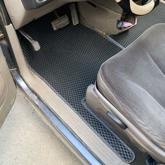 Коврики на Chrysler Voyager (RG) 2000 - 2008 в Кирове
