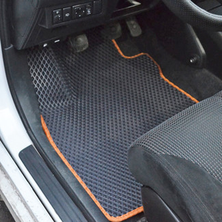 Ворсовые коврики на Nissan Tiida (C11) 2004 - 2014 в Кирове