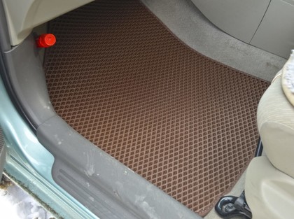 Коврики на Toyota Belta 2005 - 2012 в Кирове