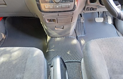 Коврики на Toyota Ipsum II 2001 - 2009 в Кирове