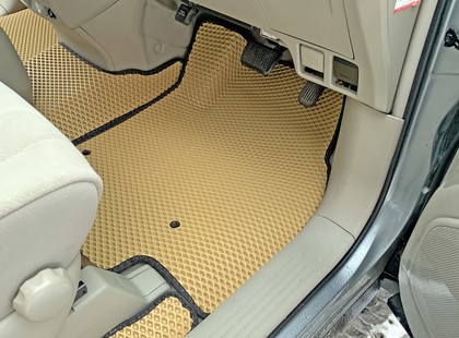 Ворсовые коврики на Toyota Estima III 2006 - 2019 в Кирове