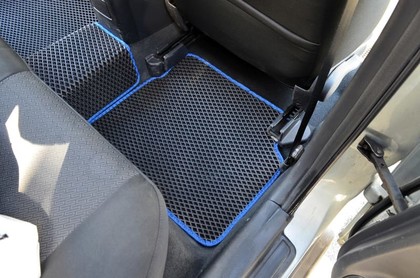 Ворсовые коврики на Toyota Avensis II 2002 - 2008 в Кирове