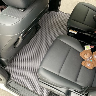 Коврики на Toyota Voxy (R80) 2014 - 2021 в Кирове