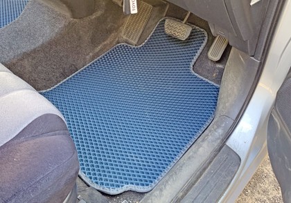 Ворсовые коврики на Toyota Wish I 2003 - 2009 в Кирове