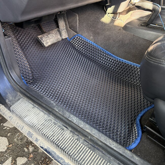 Ворсовые коврики на Jeep Grand Cherokee (ZJ) 1992 - 1999 в Кирове Ворсовые коврики на Jeep Grand Cherokee (ZJ) 1992 - 1999 в Кирове