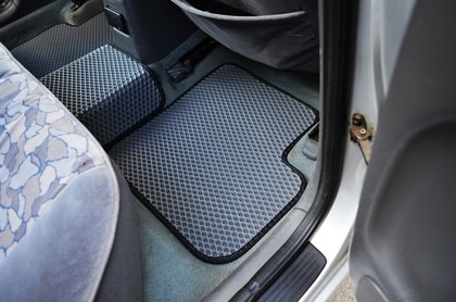 Коврики на Toyota Avensis I 1997 - 2002 в Кирове