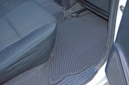 Коврики на Toyota Hilux VII 2008 - 2015 в Кирове
