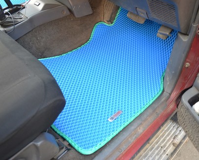 Коврики на Toyota Hilux V 1988 - 1997 в Кирове