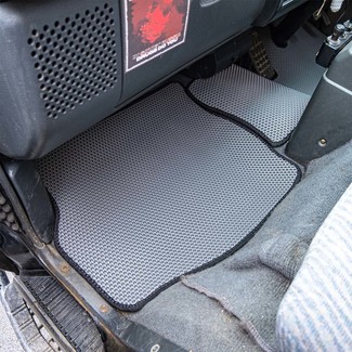 Коврики на Mitsubishi Delica 3 1986 - 1999 в Кирове