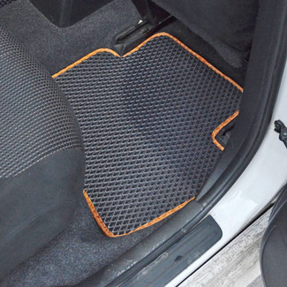 Ворсовые коврики на Nissan Tiida (C11) 2004 - 2014 в Кирове
