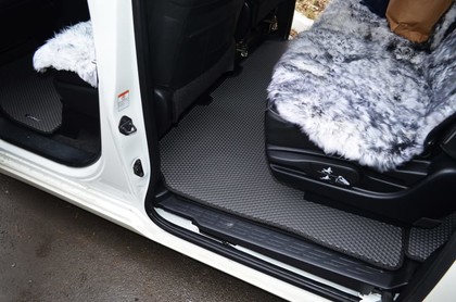 Коврики на Toyota Voxy (R80) 2014 - 2021 в Кирове