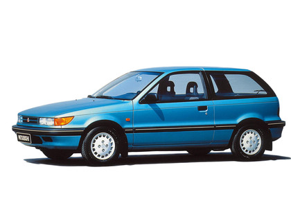 Коврики на Mitsubishi Colt III 1988 - 1992 в Кирове