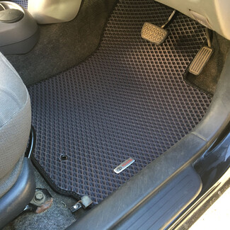 Коврики на Toyota Vitz I 1998 - 2005 в Кирове Коврики на Toyota Vitz I 1998 - 2005 в Кирове