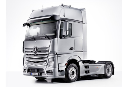 Коврики на Mercedes Actros MP4 MP5 тягач GigaSpace 2011 - 2025 в Кирове