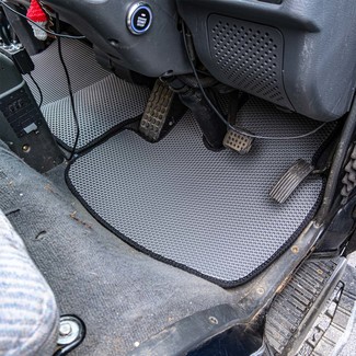 Коврики на Mitsubishi Delica 3 1986 - 1999 в Кирове