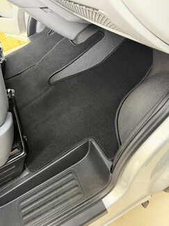 Ворсовые коврики на Volkswagen Caravelle (T6) 2015 - 2019 в Кирове Ворсовые коврики на Volkswagen Caravelle (T6) 2015 - 2019 в Кирове