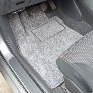 Ворсовые коврики на Nissan Tiida (C11) 2004 - 2014 в Кирове