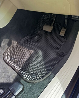 Коврики на Volvo V40 II 2012 - 2020 в Кирове