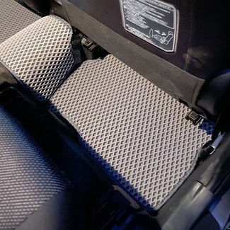 Коврики на Toyota Wish II 2009 - 2017 в Кирове