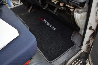 Коврики на Mitsubishi Fuso Canter VII широкая кабина 2002 - 2017 в Кирове