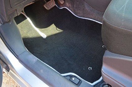 Коврики на Toyota Yaris II 2005 - 2011 в Кирове