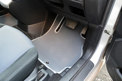 Коврики на Mazda Premacy II 2005 - 2010 в Кирове