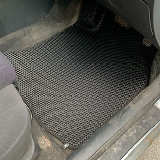 Коврики на Toyota Allex 2001 - 2006 в Кирове