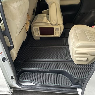 Коврики на Toyota Vellfire (H30) 2015 - 2023 в Кирове