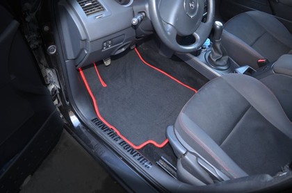 Коврики на Renault Megane II 2002 - 2008 в Кирове