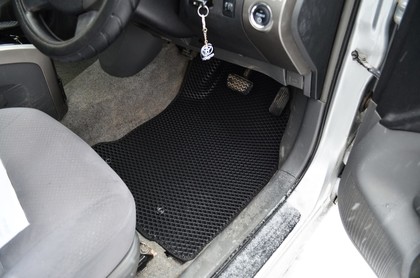 Ворсовые коврики на Toyota Prius (20) 2004 - 2009 в Кирове