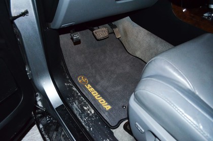 Коврики на Toyota Sequoia II 2007 - 2022 в Кирове
