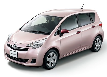 Коврики на Toyota Ractis II 2010 - 2016 в Кирове