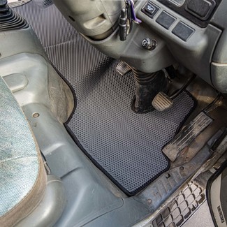 Коврики на Mitsubishi Fuso Canter VI узкая кабина 1991 - 2010 в Кирове