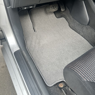 Ворсовые коврики на Nissan Tiida (C11) 2004 - 2014 в Кирове