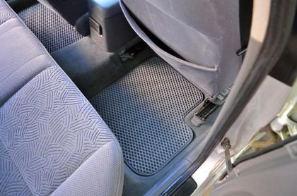 Коврики на Toyota Avensis I 1997 - 2002 в Кирове