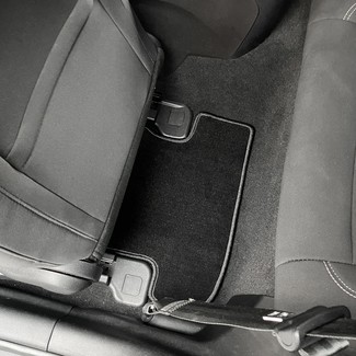 Коврики на Ford Mustang VI 2013 - 2023 в Кирове