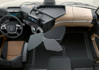 Коврики на Mercedes Actros MP4 MP5 тягач GigaSpace 2011 - 2025 в Кирове
