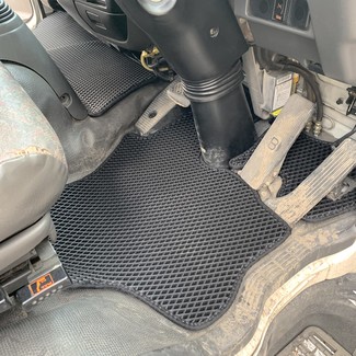 Коврики на Isuzu Forward IV узкая кабина 1994 - 2009 в Кирове