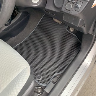 Коврики на Toyota Aqua (P10) 2011 - 2021 в Кирове