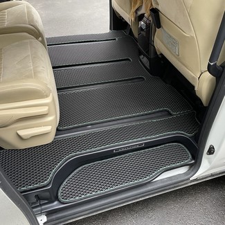 Коврики на Toyota Vellfire (H30) 2015 - 2023 в Кирове
