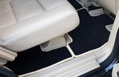 Коврики на Lincoln Navigator III 2006 - 2017 в Кирове